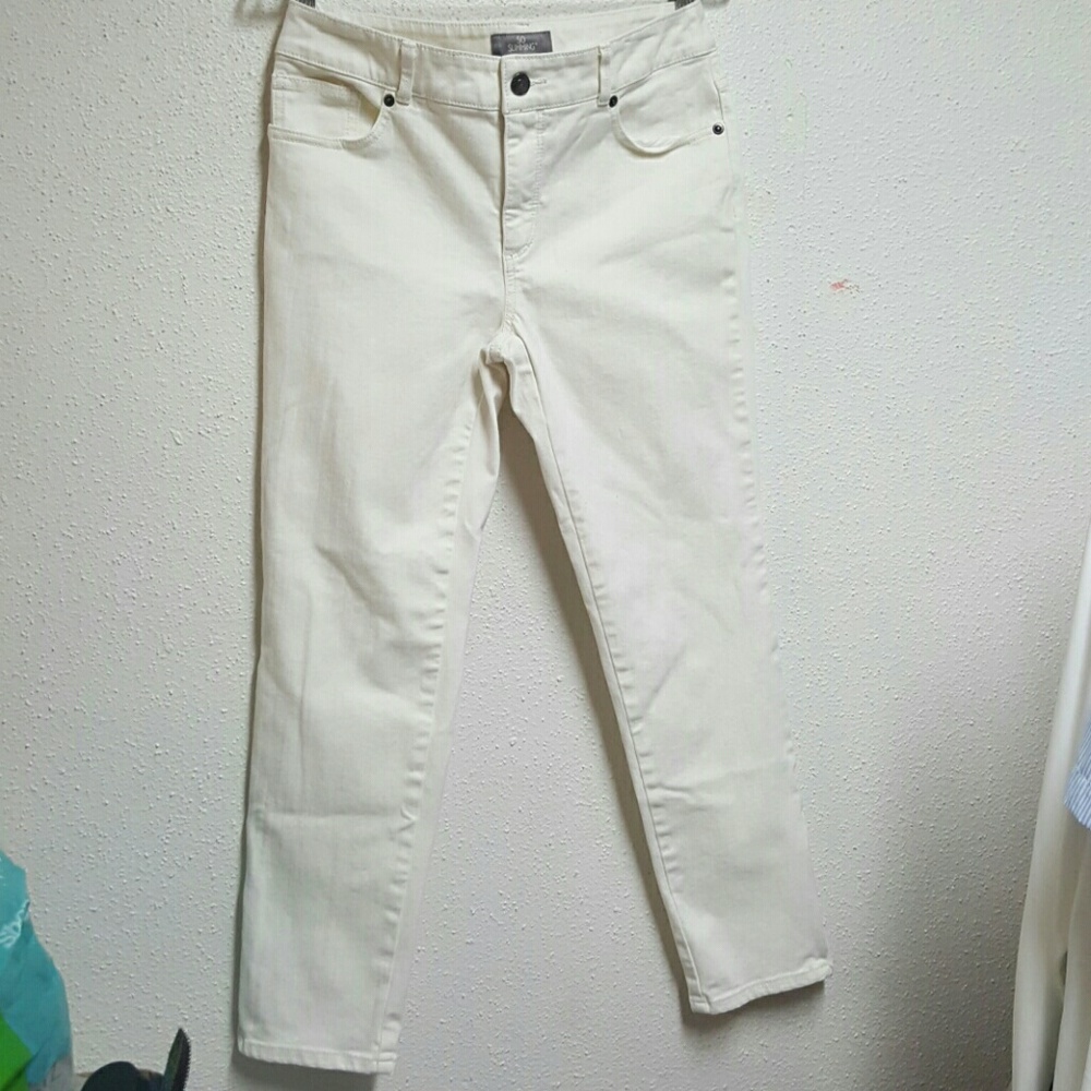 CHICO'S Women's Light Cream Cropped Straight Jeans
